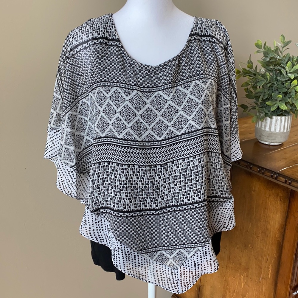 Poncho Style Blouse+Black & White+size Petite XL